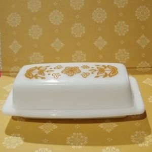 Vintage 1970's Pyrex Butter Dish in Butterfly Gold